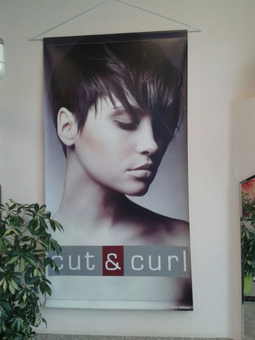 Cut & Curl Friseur
