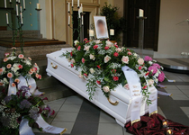 Bild zu Bestattung Schneider Bestattungen e.K., Trauerhilfe