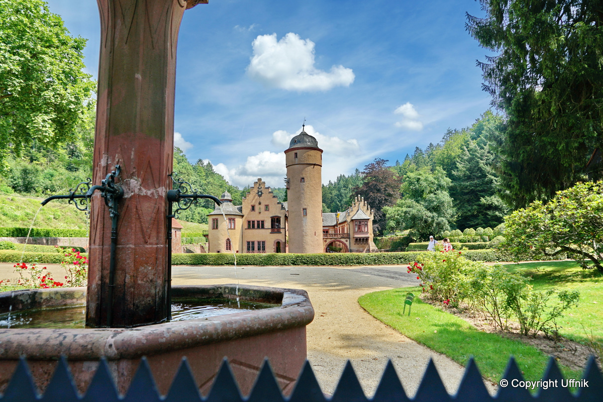 Bild 4 Schloss Mespelbrunn Schlossverwaltung in Mespelbrunn