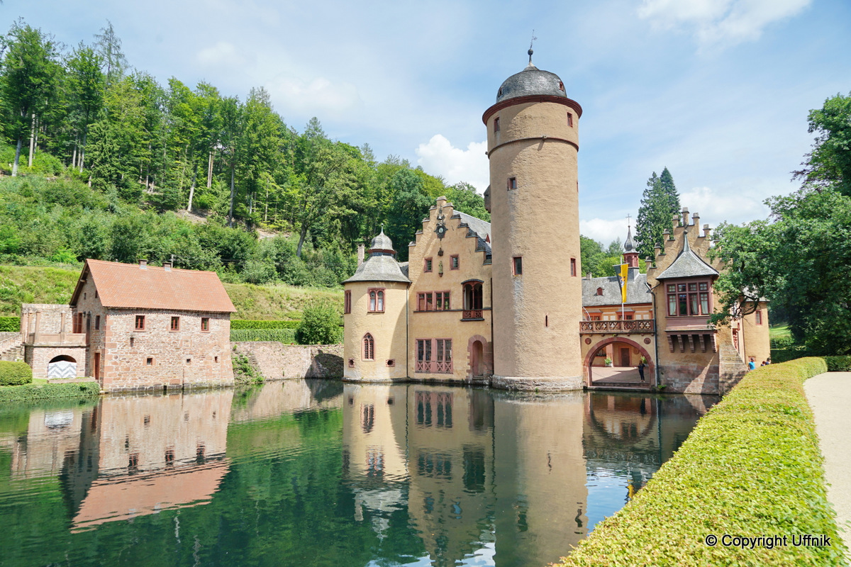 Bild 5 Schloss Mespelbrunn Schlossverwaltung in Mespelbrunn