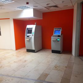 Geldautomat und Kontodrucker