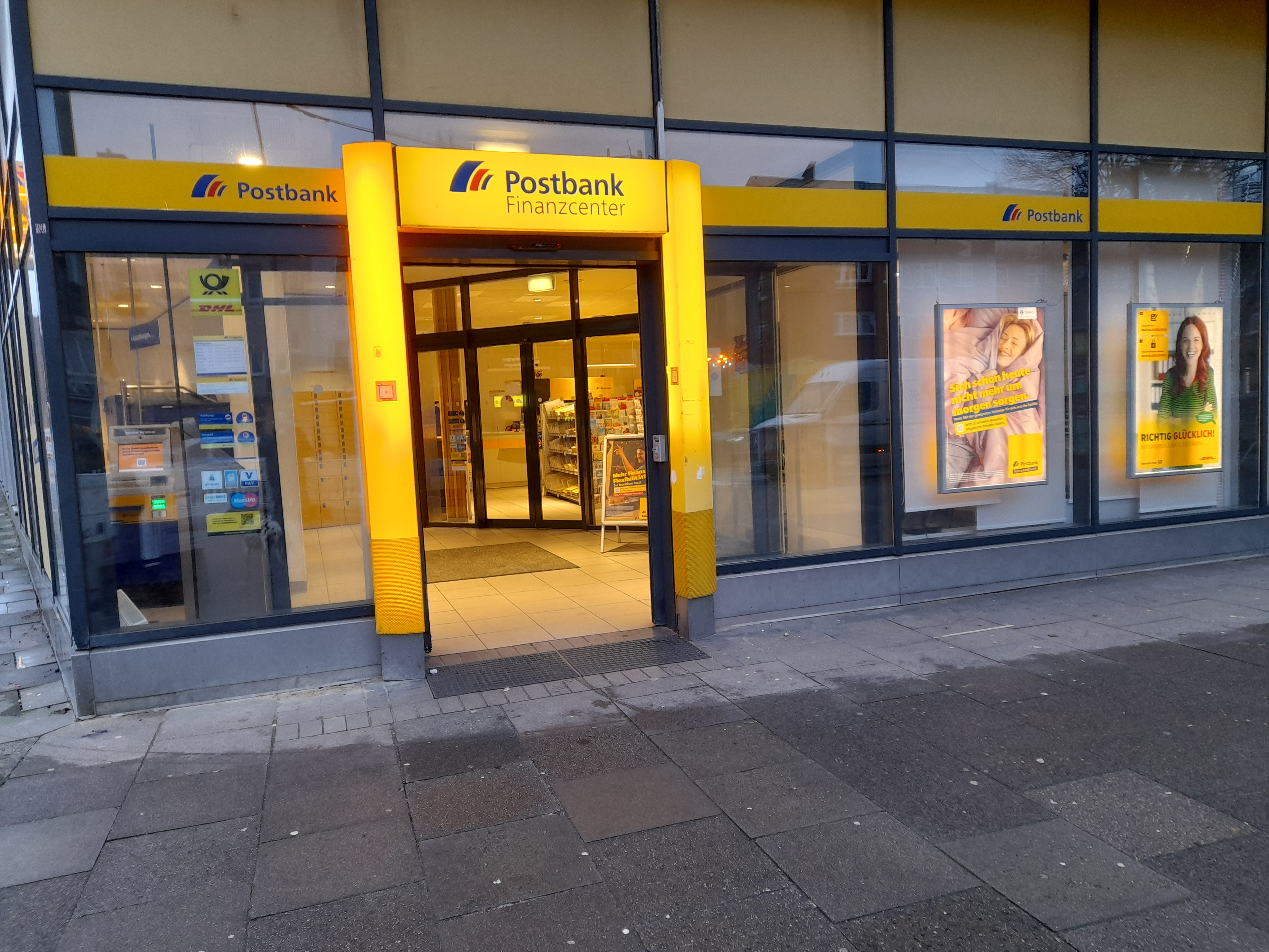 Bild 2 Postbank Filiale in Hamburg