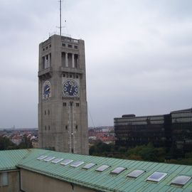 Blick vom Sonnenuhrengarten des Museum