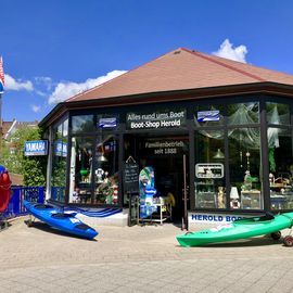 Boot-Shop Herold. Ladengeschäft für den Wassersport, Kanu Fachgeschäft. Ganzjährig geöffnet.