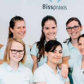 Praxisteam der Zahnarztpraxis Bisspraxis in Bielefeld