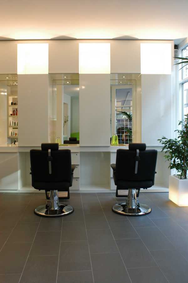 Im Salon BUDZ Friseure