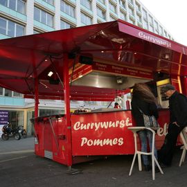 Weltmeister - Currywurst & Pommes in Köln