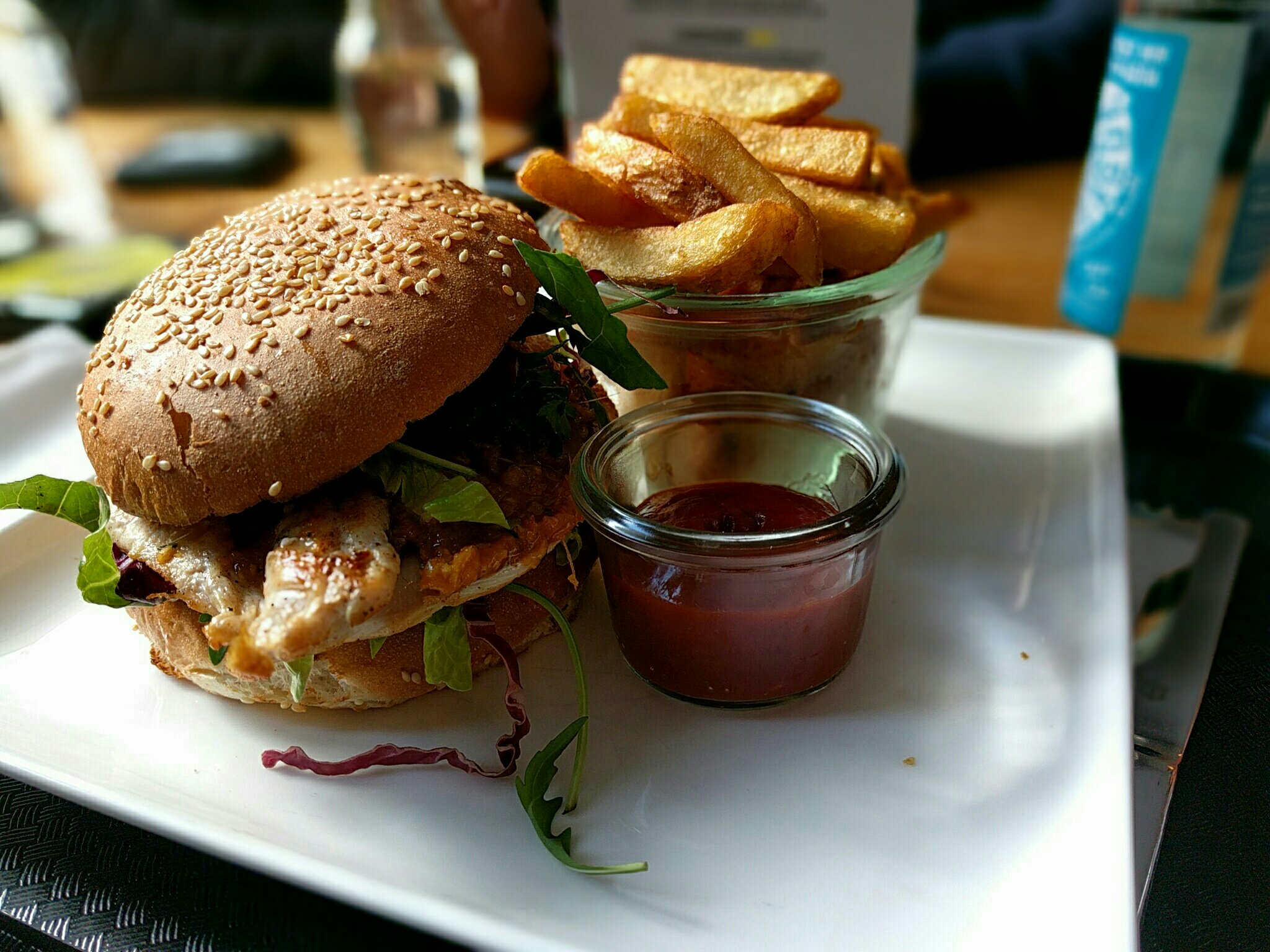 Perser-Burger mit Pommes