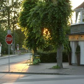 nach Geschäftsschluß vor Sonnenuntergang