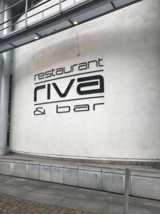 riva Restaurant & Bar