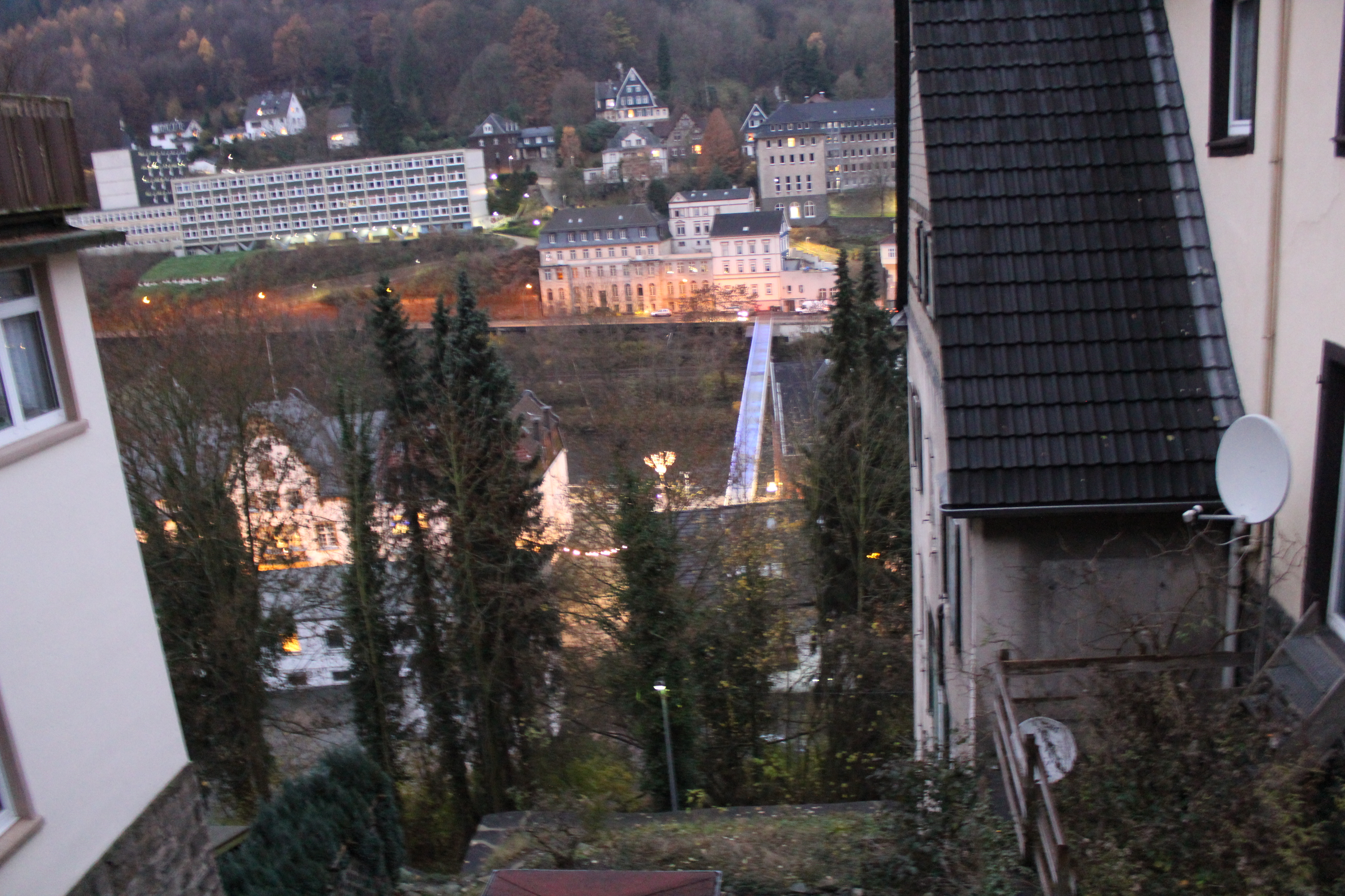 Blick auf die Stadt Altena zu Füssen der Burg