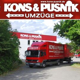 Möbelwagen und Firmengelände Kons &amp; Pusnik Umzüge Duisburg