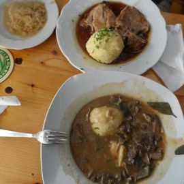 L&uuml;ngerl und Schweinbraten