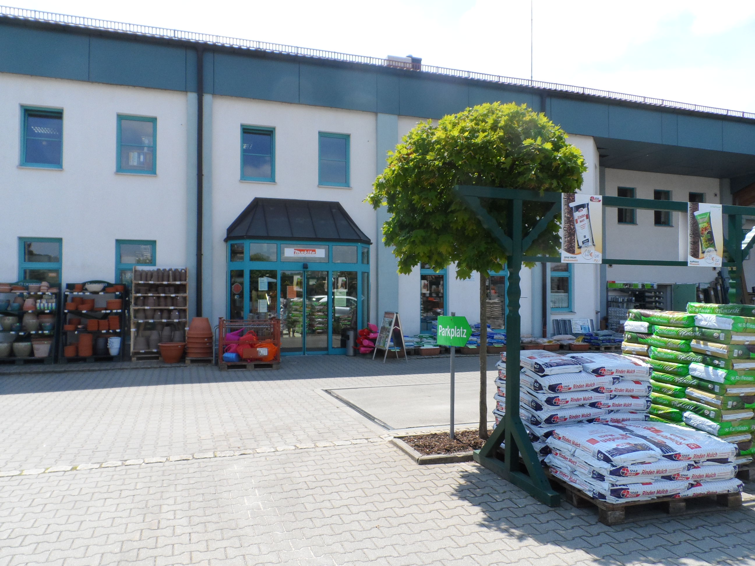 Bild 1 Lagerhaus/Fachmarkt in Neukirchen b.Hl.Blut