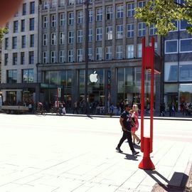 Apple Jungfernstieg in Hamburg