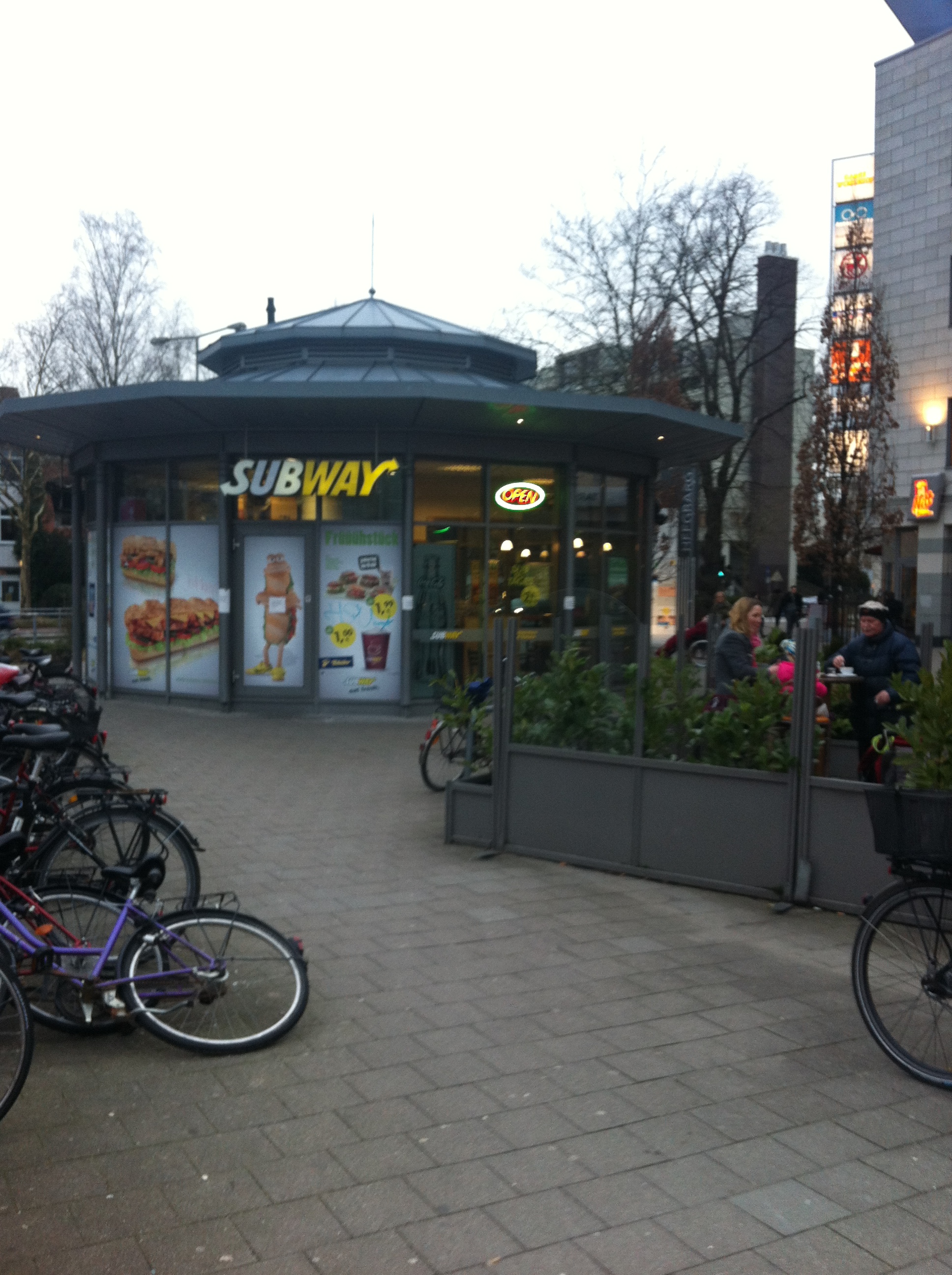 Bild 1 Subway in Hamburg