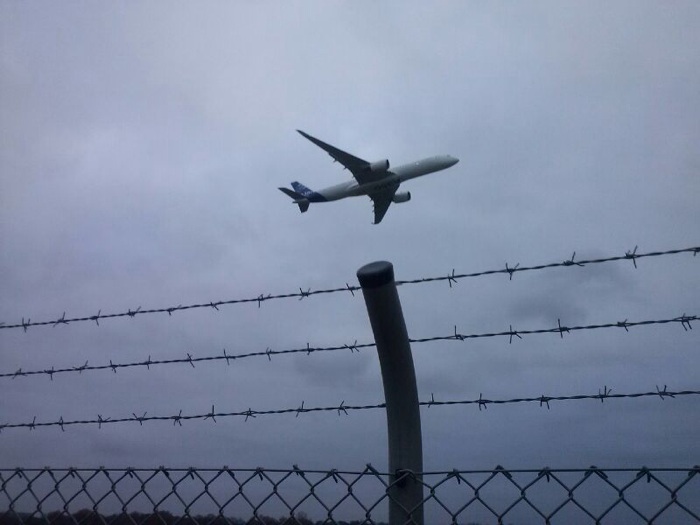 A350 in Low Pass