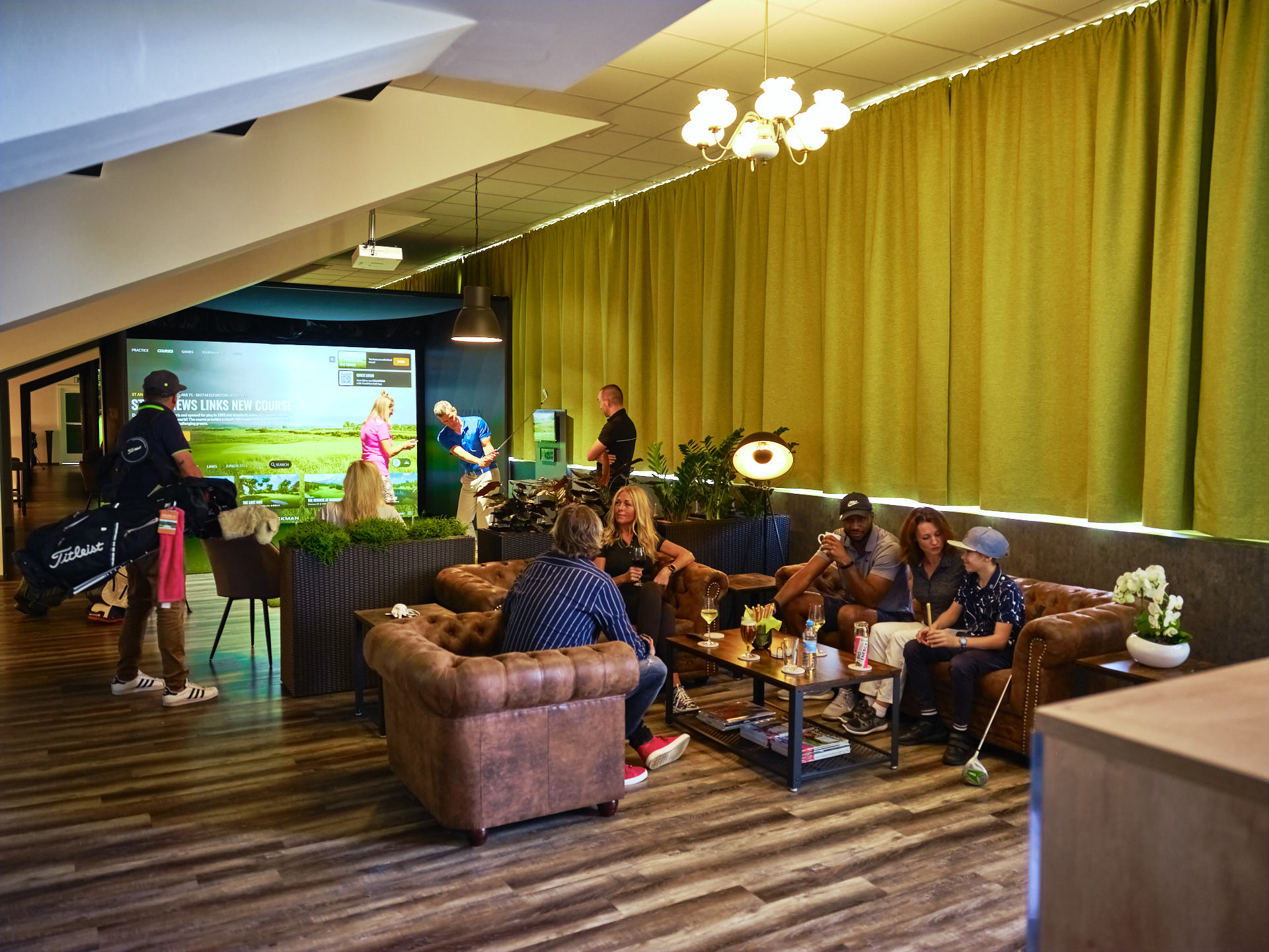 Bild 1 Indoor Golf Lounge Chemnitz in Chemnitz