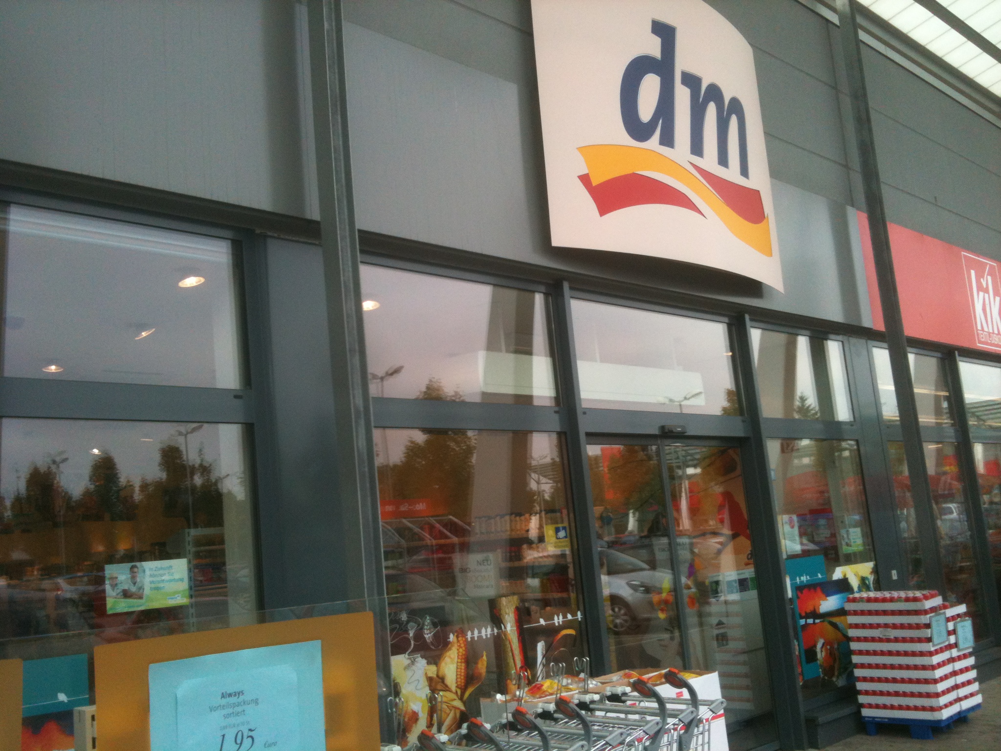 Bild 1 dm-drogerie markt in Hürth