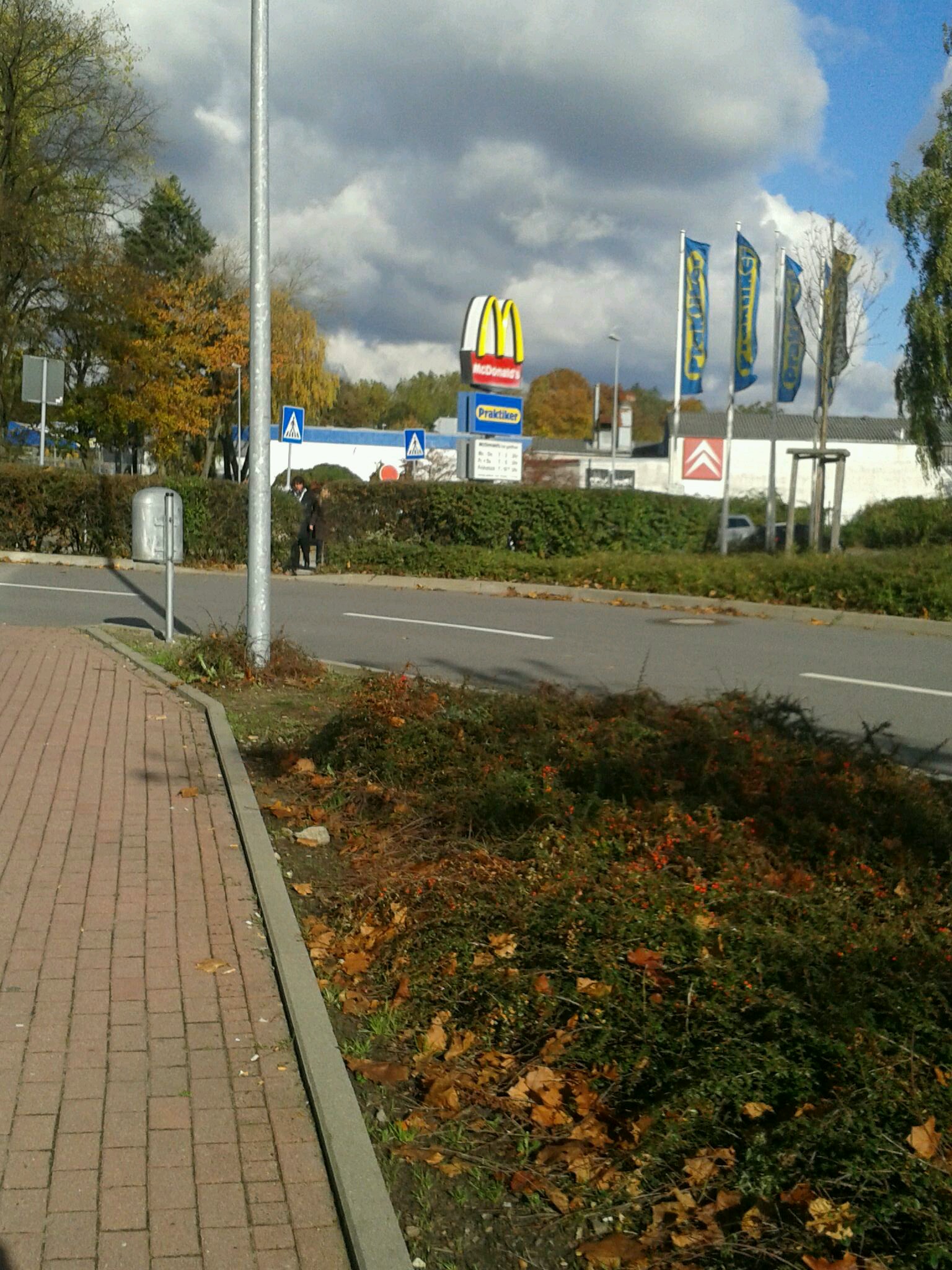 Bild 2 McDonald's Restaurant in Hamburg