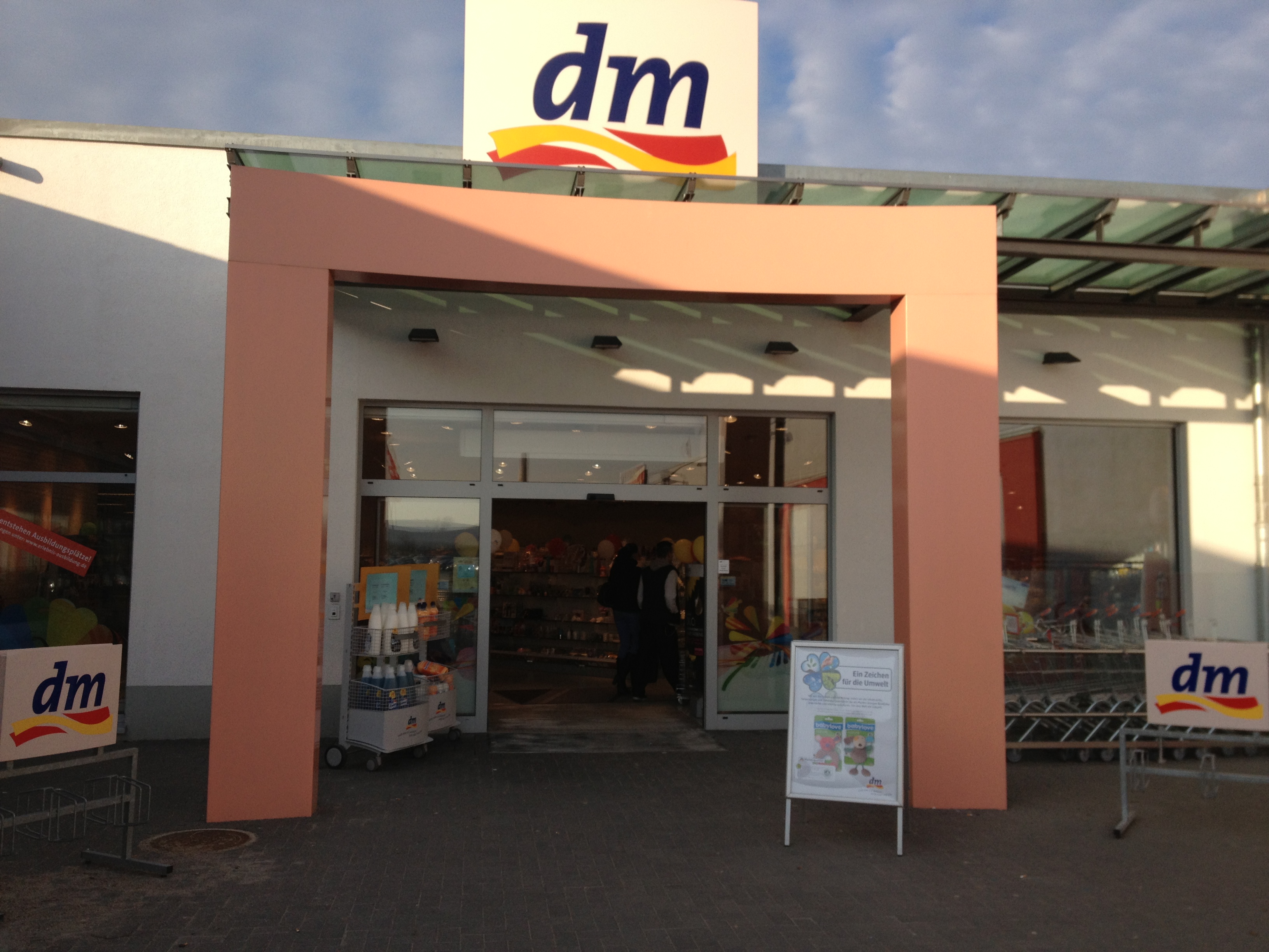 Eingang DM-Markt Schwentinental