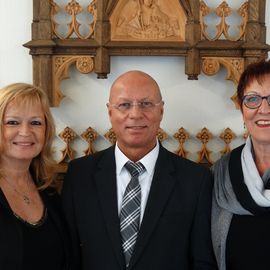 Herr Busse mit Ehefrau Michaela und Vera von Laufenberg