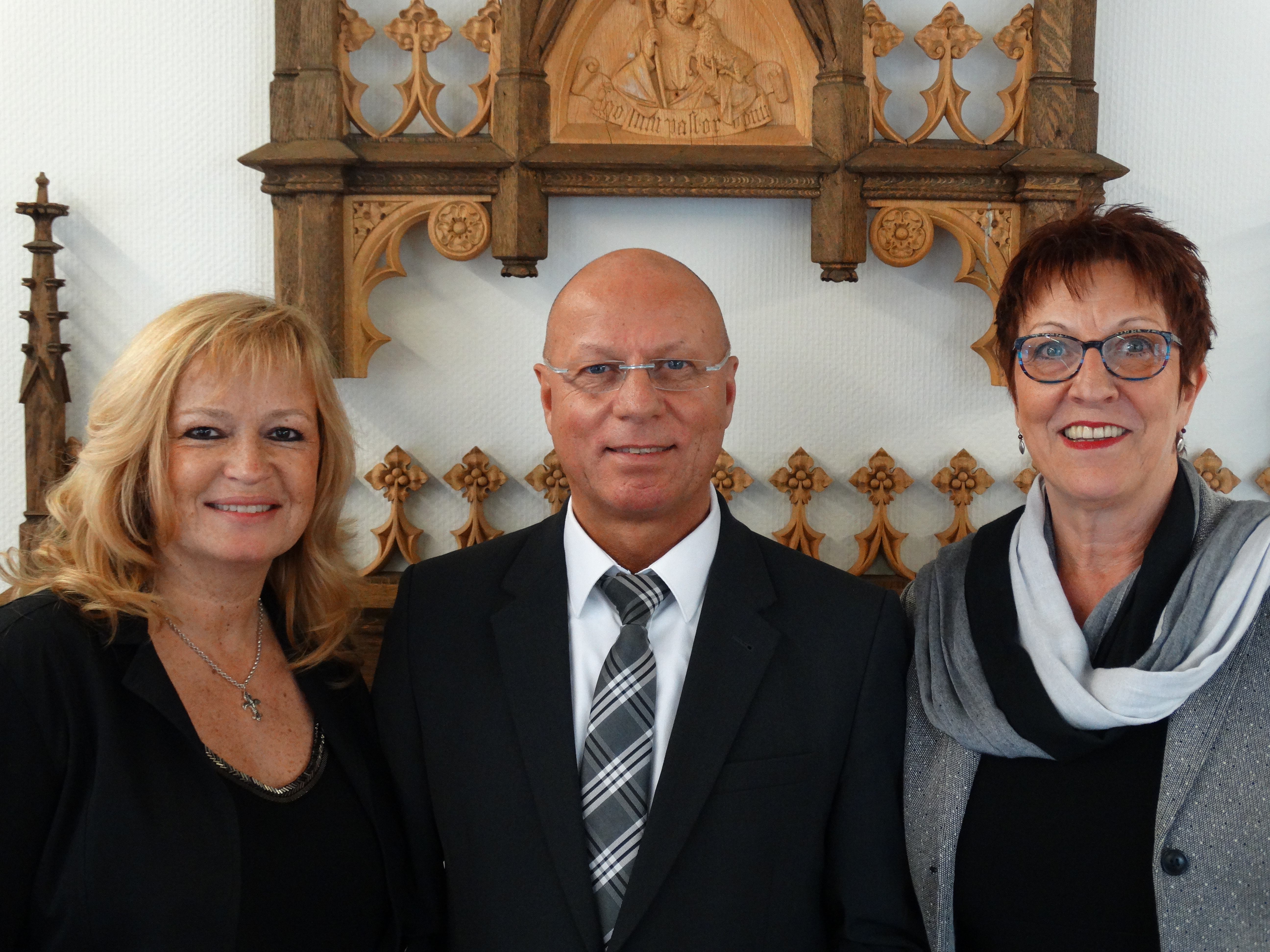 Herr Busse mit Ehefrau Michaela und Vera von Laufenberg