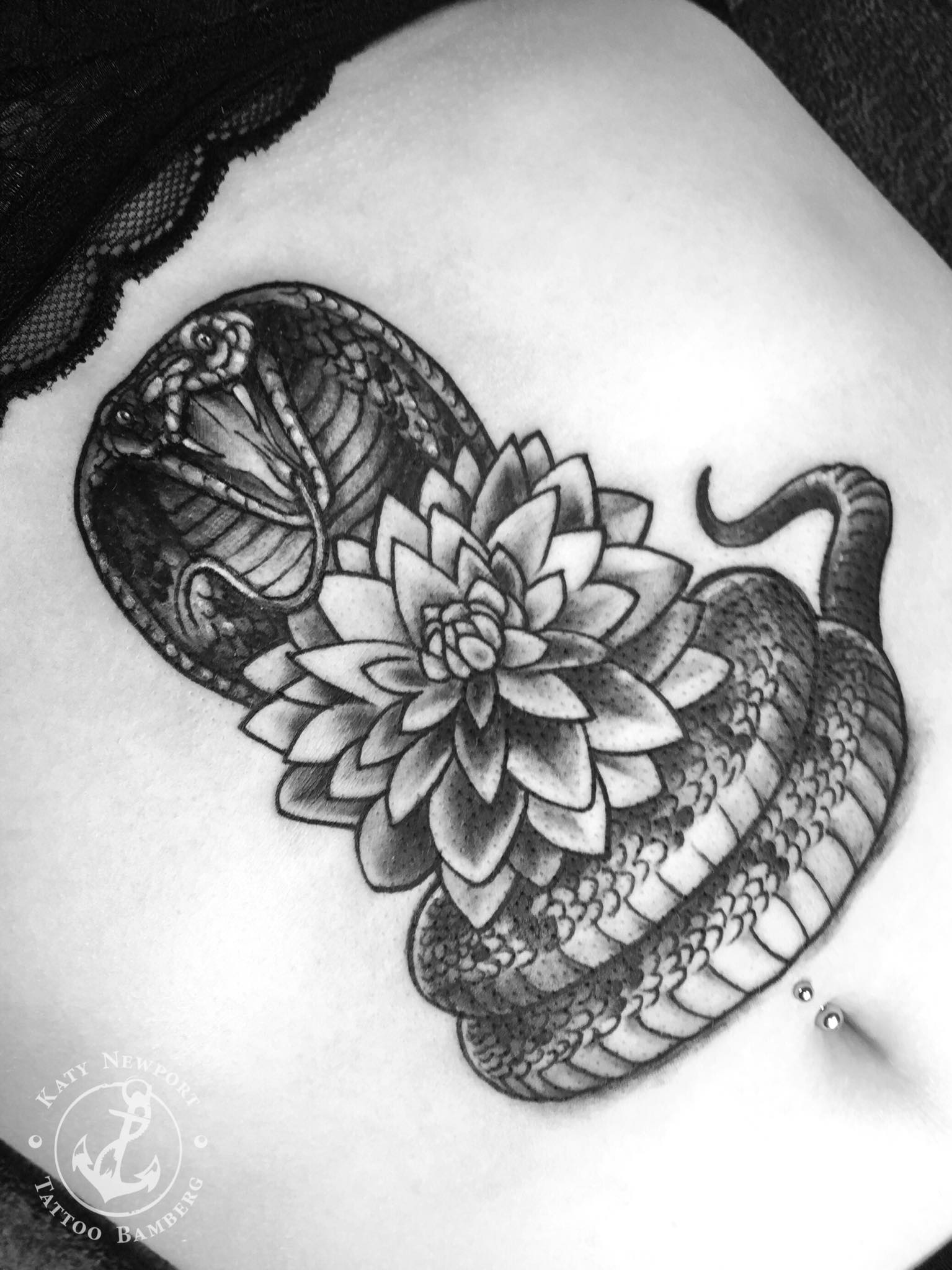 Tattoo Cobra Lotusblüte