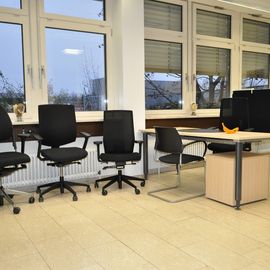 office-4-sale Büromöbel GmbH - Standort Rhein-Main bei Frankfurt. Ansicht 10 des 500 qm großen Showrooms mit 4500 qm angeschlossenem Abhollager.