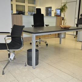 office-4-sale Büromöbel GmbH - Standort Rhein-Main bei Frankfurt. Ansicht 12 des 500 qm großen Showrooms mit 4500 qm angeschlossenem Abhollager.