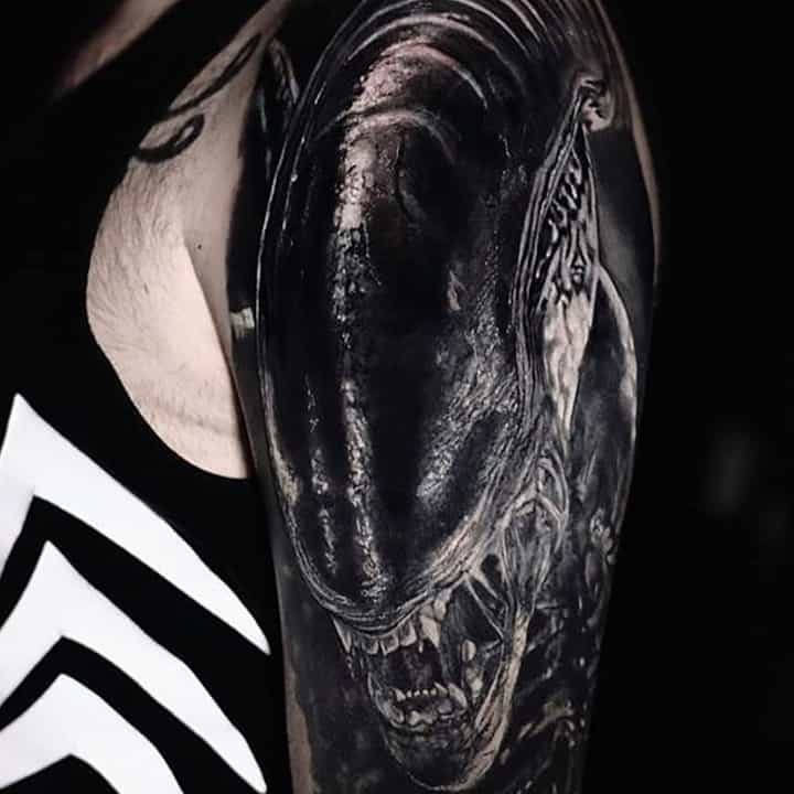 Alien Tattoo gestochen von dem Seebär Tattoo Kiel Team