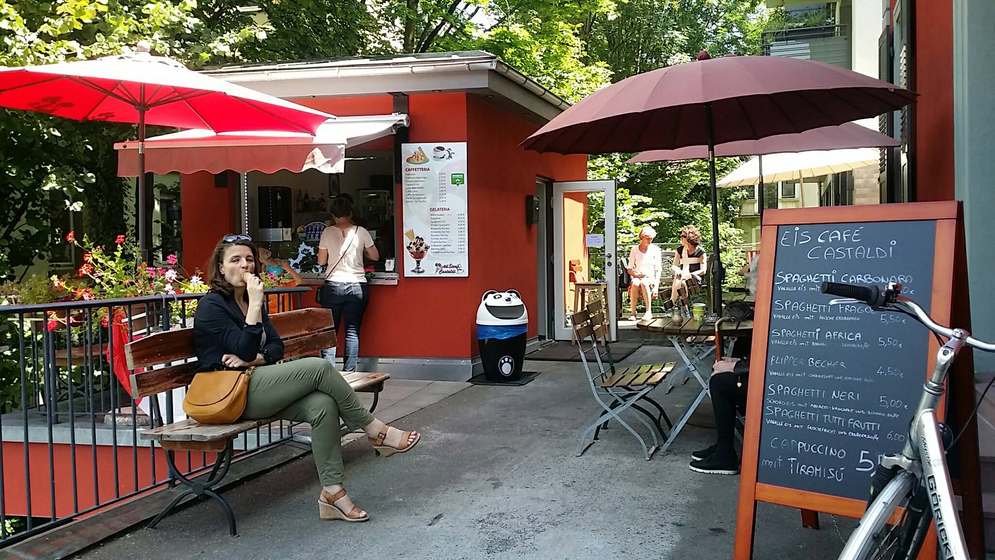 Bild 1 Eiscafe Castaldi Italienisches Eiscafé in Freiburg im Breisgau