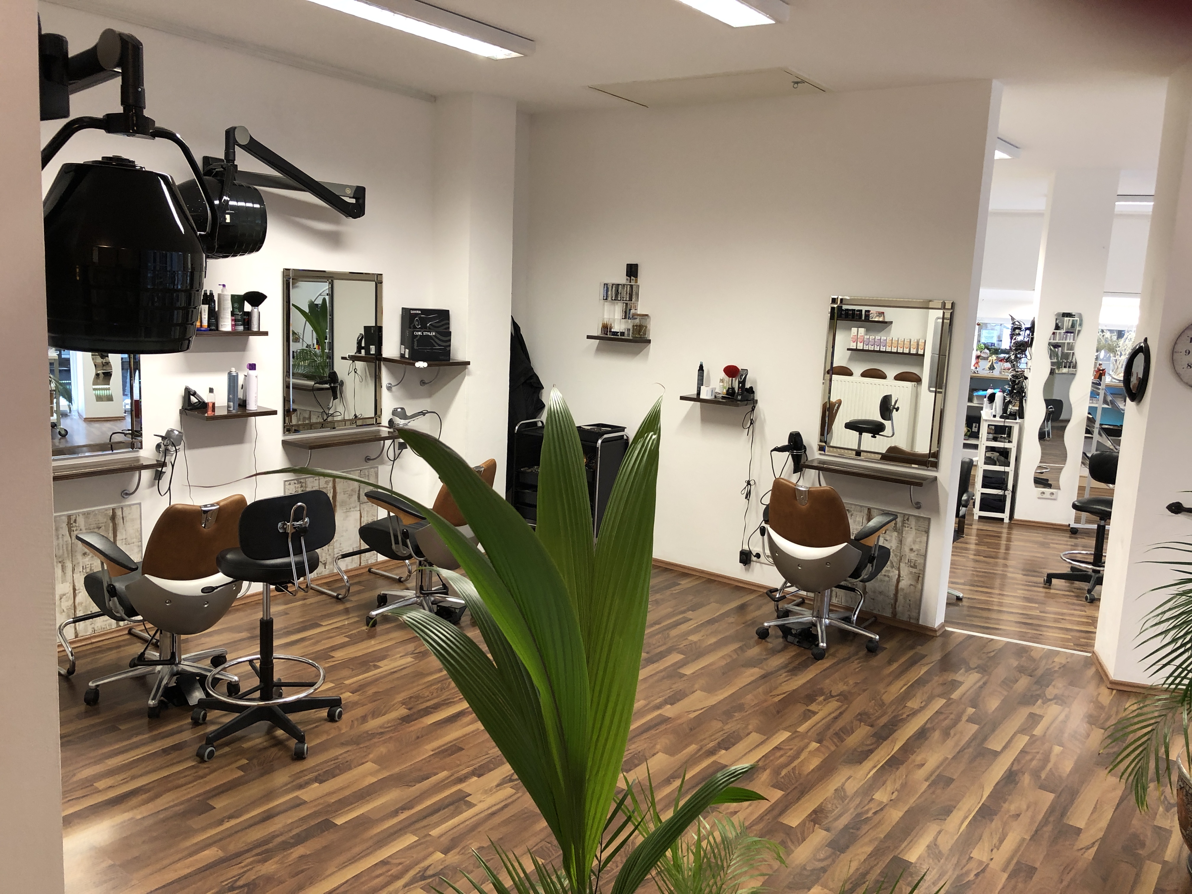 Bild 2 Ilhan Bielefeld Friseursalon Papilotte in Wermelskirchen