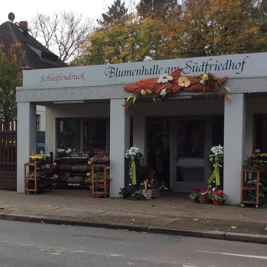 Blumenhalle an der Prager Straße. Unmittelbar beim Völkerschlachtdenkmal.