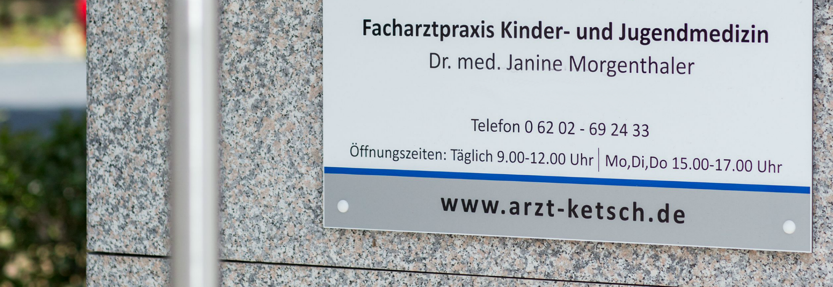 Frontalansicht Kinderarztpraxis Strathmann &amp; Haas