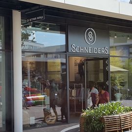 Schneiders Bekleidung GmbH im fashion outlet in Montabaur