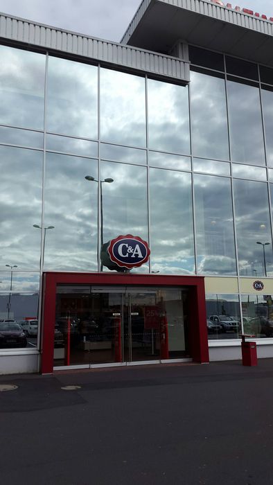 C & A Mode GmbH & Co. KG