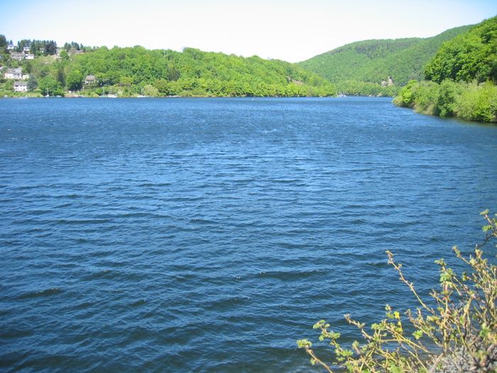 Der Rursee bei Rurberg in der Eifel