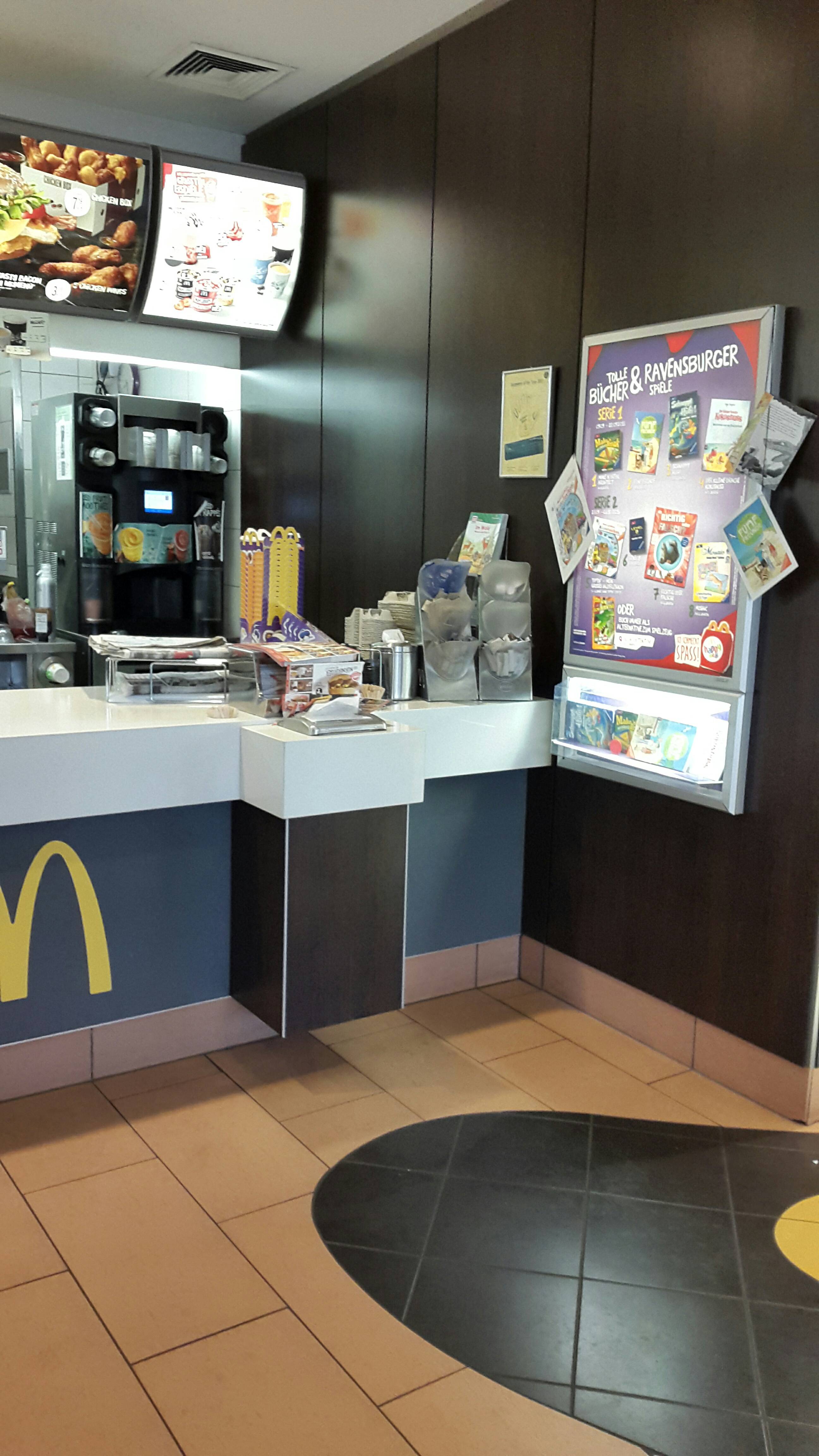 Bild 1 McDonald`s Restaurant in Rösrath
