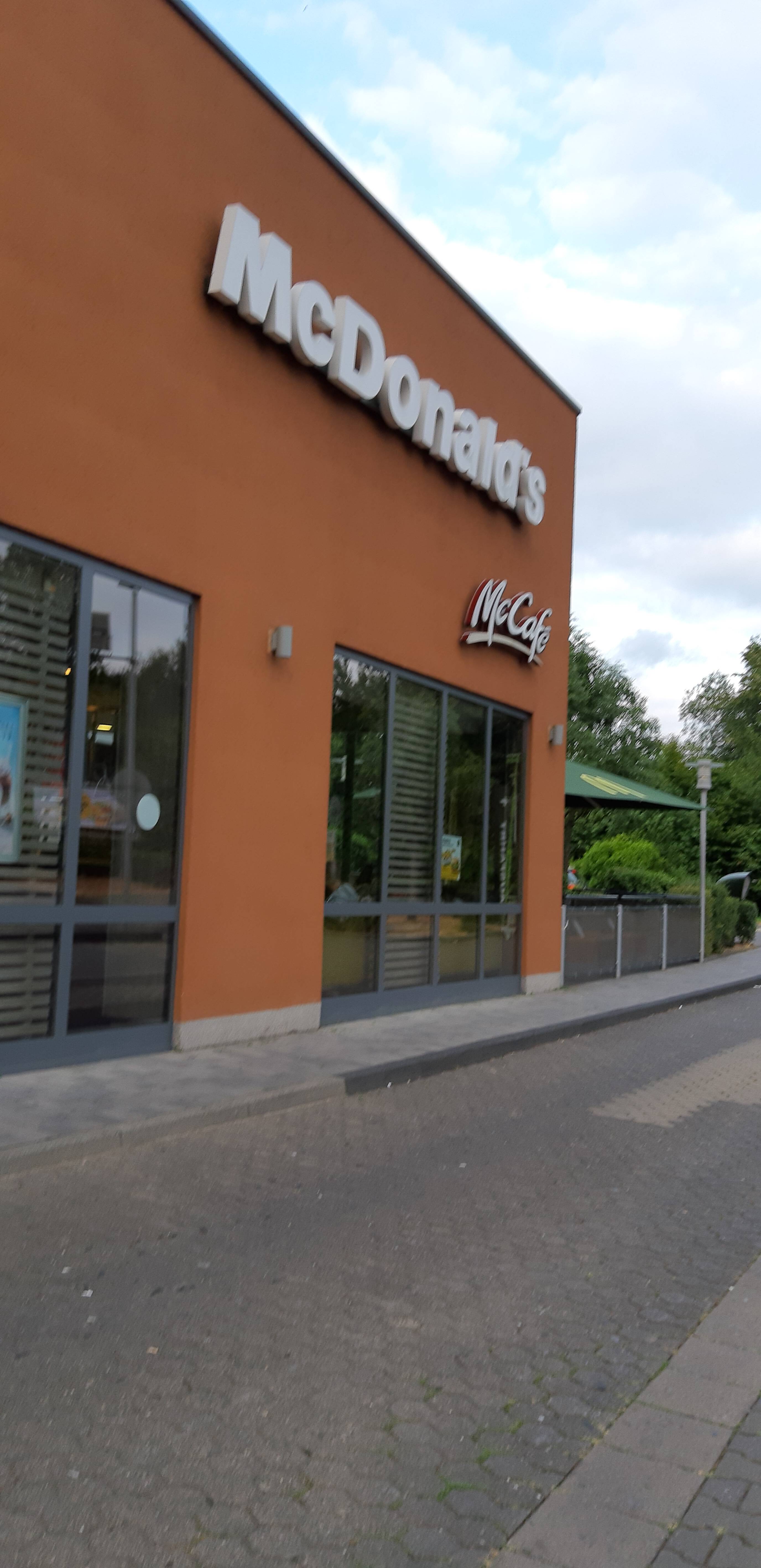 Bild 1 McDonald's Deutschland Inc. Zweigniederlassung München in Hürth