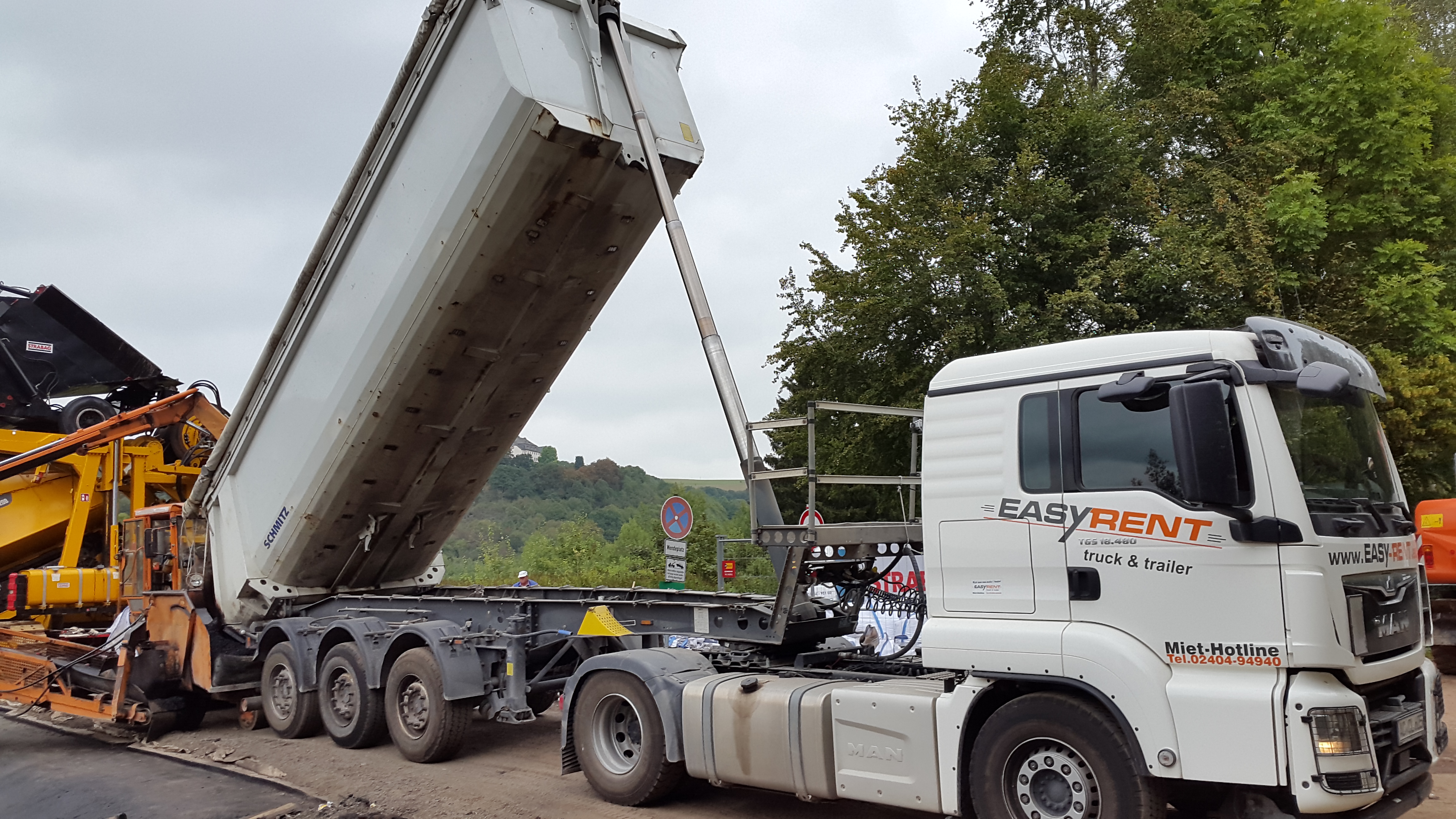 Bild 1 EASY RENT truck & trailer GmbH in Alsdorf