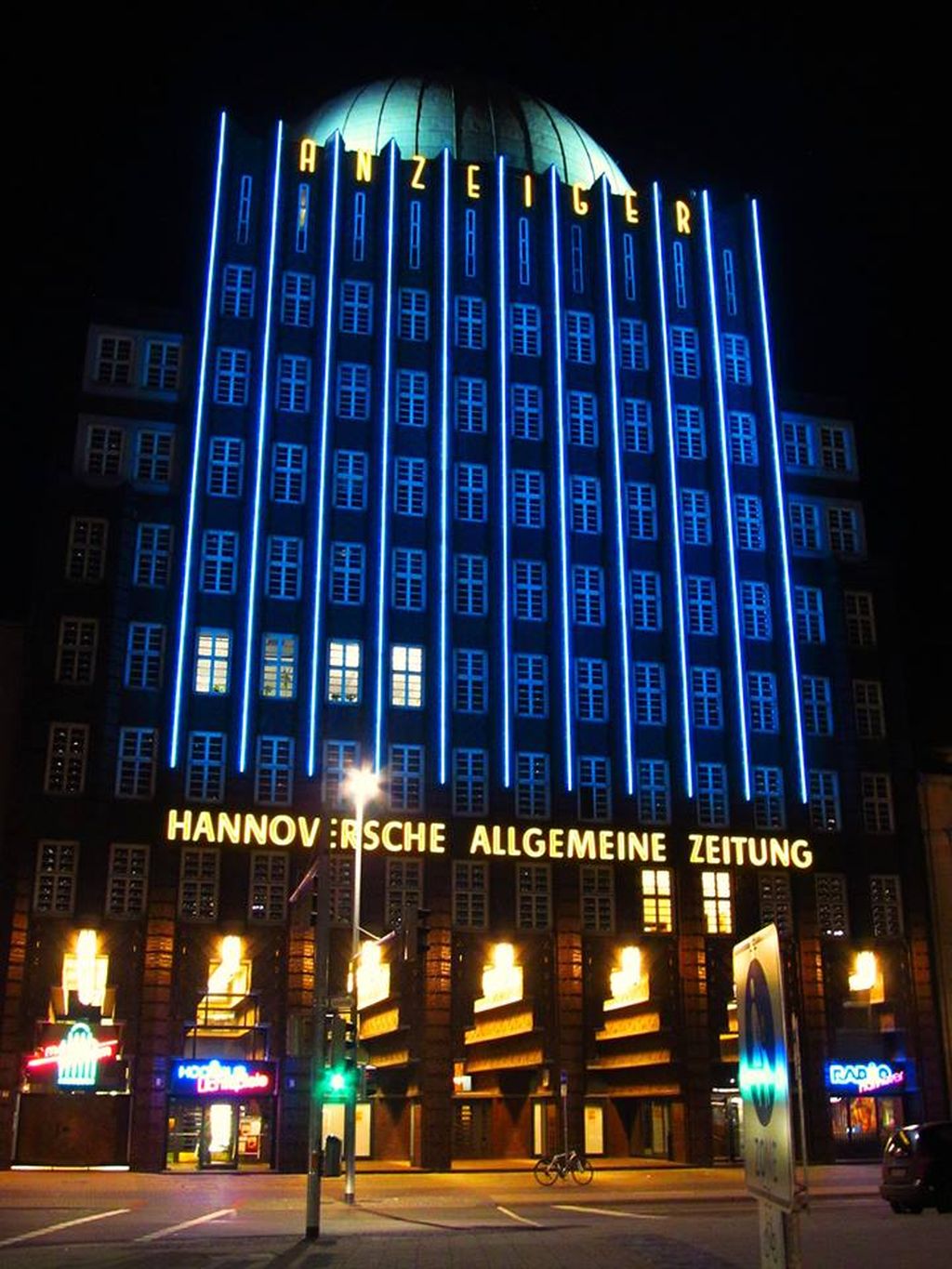 Nutzerfoto 1 Hochhaus- Lichtspiele