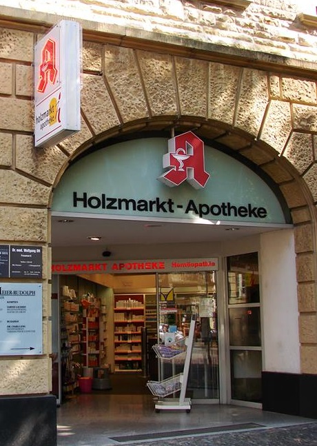 Bild 1 Holzmarkt-Apotheke in Freiburg