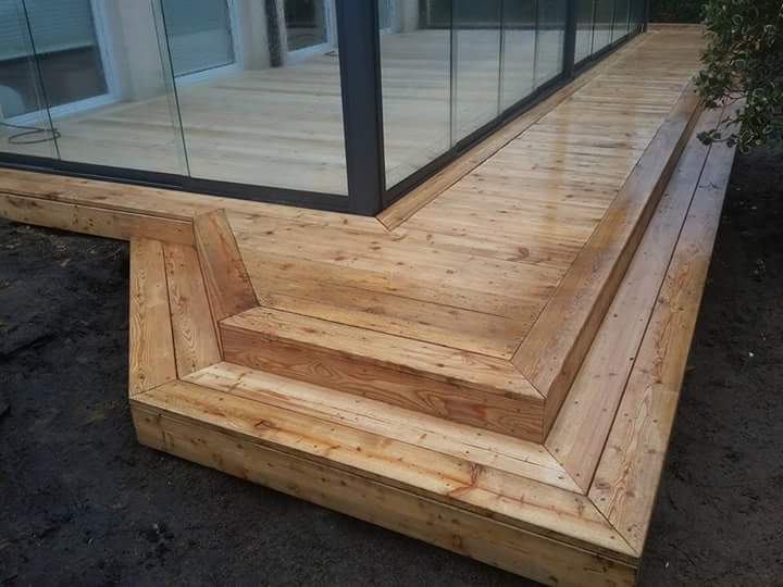 Terrasse Holz mit Stufe