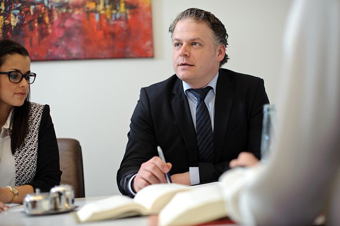 Rechtsanwalt Lars Kohnen ist Fachanwalt für Arbeitsrecht
