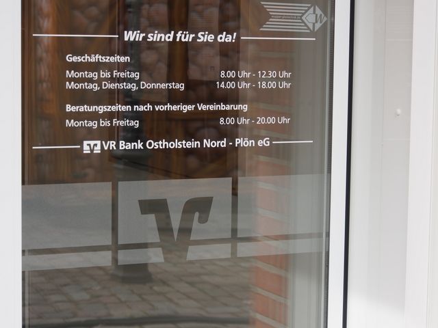 VR Bank zwischen den Meeren eG, Geldautomat Lütjenburg