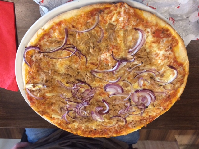 Thunfisch-Pizza (32cm Durchm)