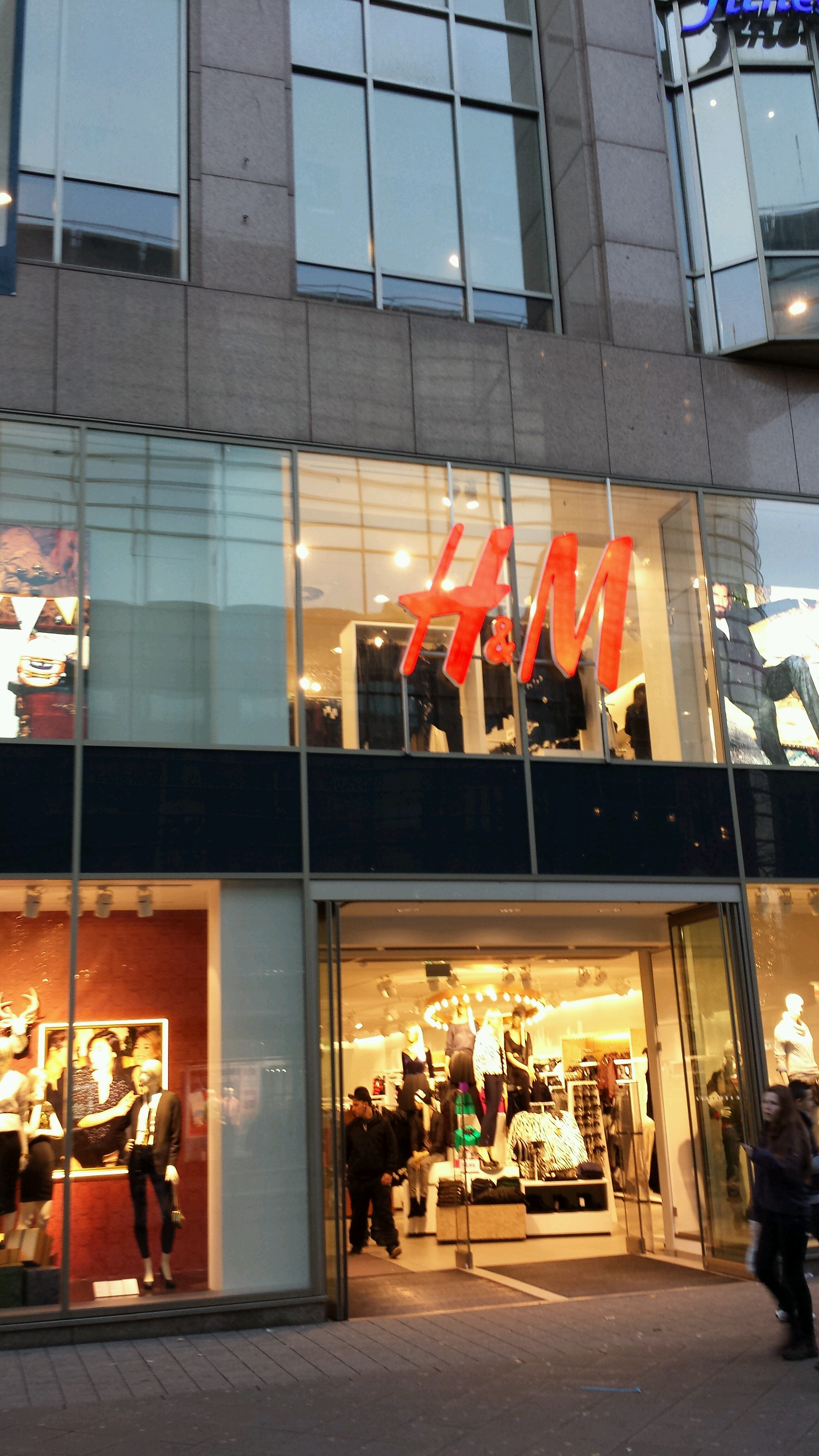 Bild 1 H & M Hennes & Mauritz GmbH in Hannover