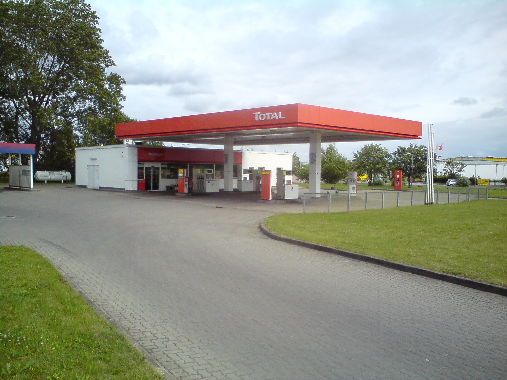 Bild 2 TotalEnergies Tankstelle in Neuenkirchen