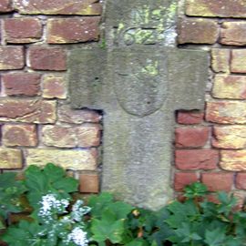 Oktober 2022.
Blick in die nahe Umgebung, wenn man zu Fuß, auf dem historischen Panoramaweg unterwegs ist.  Teile der Stadtmauer...